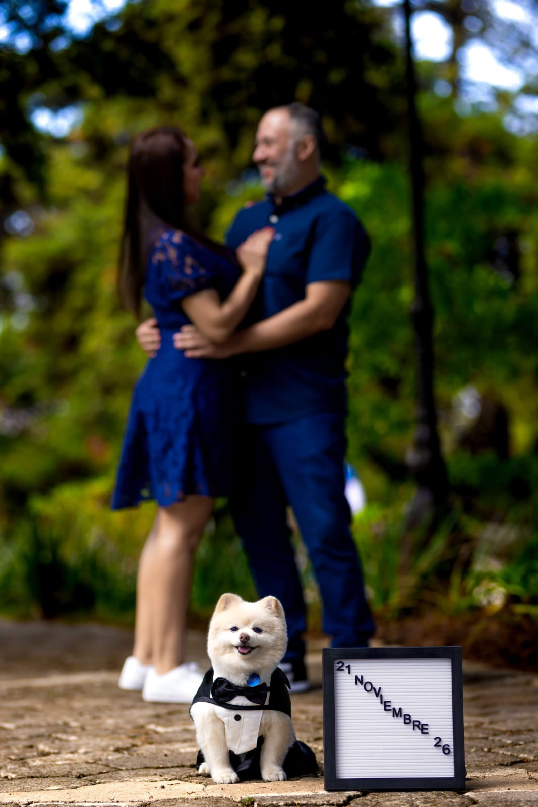 Renato y Julie sonriendo juntos